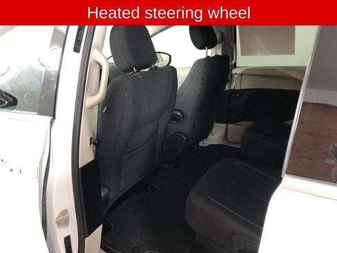 Used 2023 Chrysler Voyager LX FWD image 12