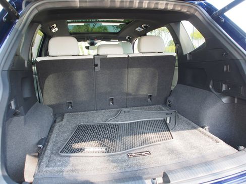 Used 2022 Volkswagen Tiguan SEL R-Line image 15