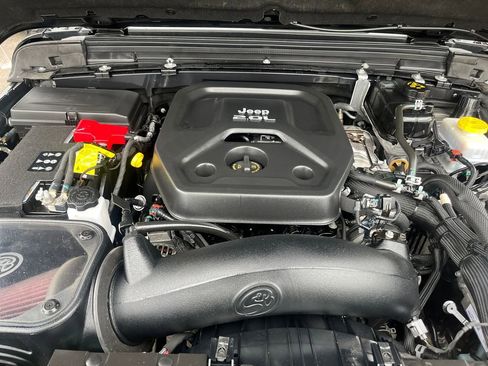 Used 2023 Jeep Wrangler Sport AWD/4WD image 21