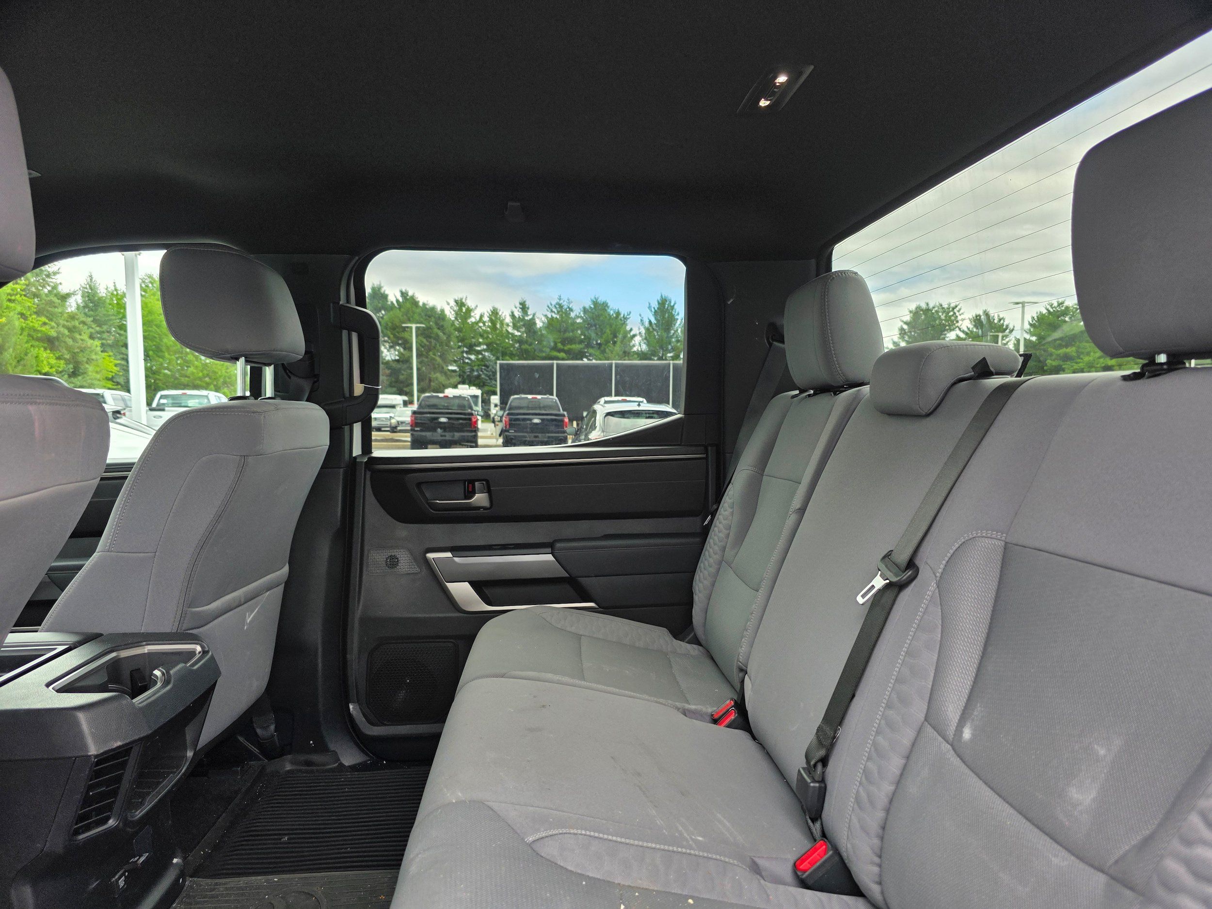 Used 2025 Toyota Tundra SR5 AWD/4WD image 10