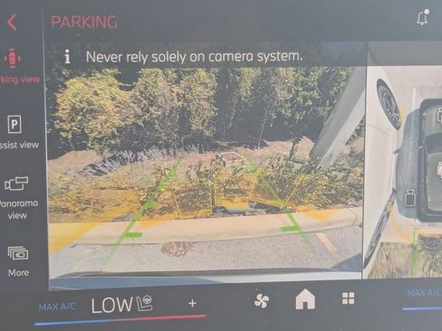 Certified 2025 BMW X1 xDrive28i w/ Technology Package image 7