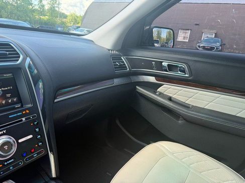 Used 2016 Ford Explorer Platinum AWD/4WD image 15