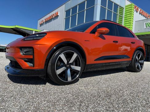 Used 2025 Porsche Macan Turbo Electric image 35