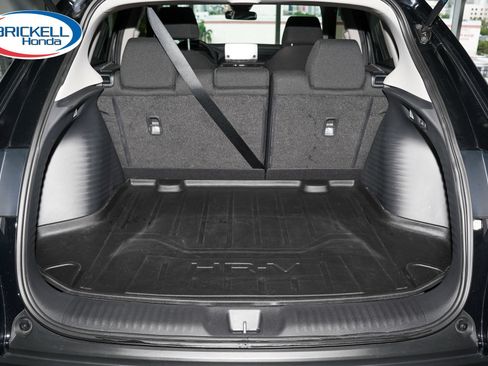 Certified 2025 Honda HR-V LX image 9