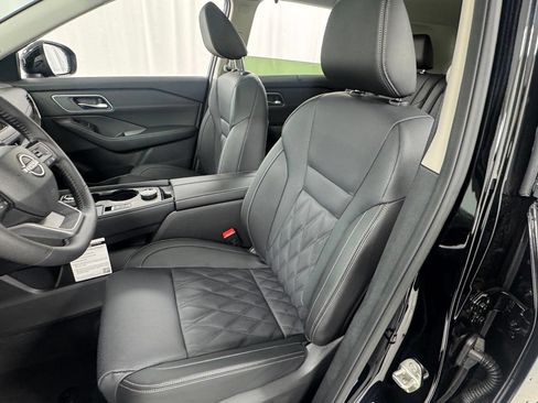 New 2026 Nissan Rogue Platinum AWD/4WD image 11