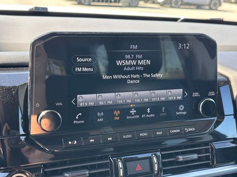 Used 2022 Nissan Pathfinder Platinum w/ Cargo Package image 30