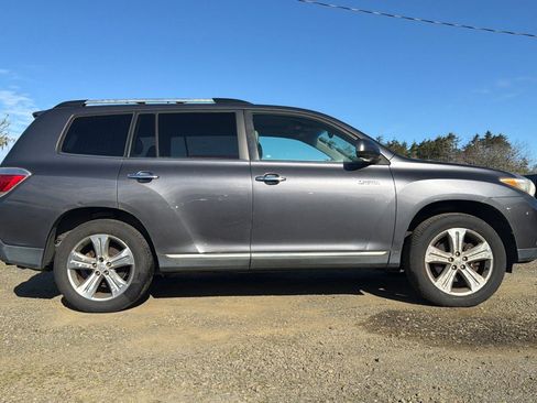 Used 2013 Toyota Highlander Limited image 4