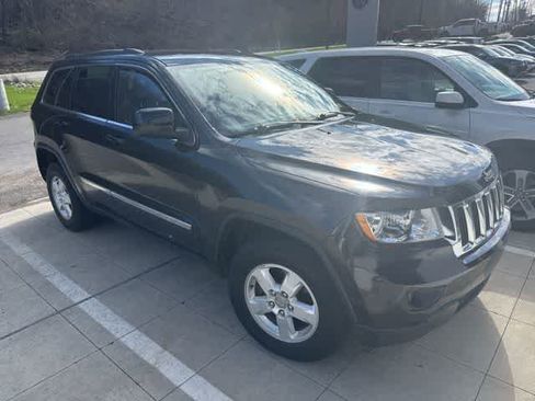 Used 2012 Jeep Grand Cherokee Laredo w/ Laredo E Group image 3