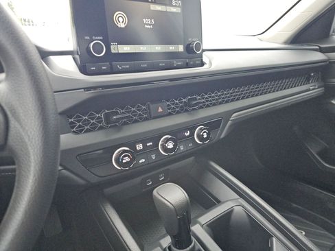 Used 2025 Honda Accord LX image 27