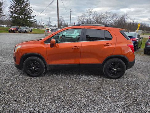 Used 2015 Chevrolet Trax LT w/ LT Sun and Sound Package AWD/4WD image 3