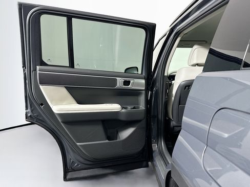 Used 2025 Hyundai Santa Fe SEL AWD/4WD image 25