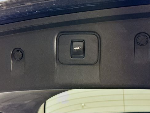 Used 2018 Nissan Murano Platinum image 30