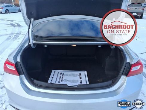 Used 2018 Chevrolet Malibu LT image 29