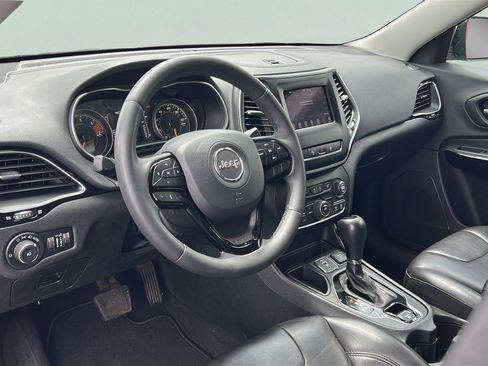 Used 2021 Jeep Cherokee Latitude Plus FWD image 13