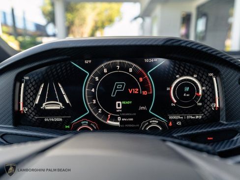 Used 2026 Lamborghini Revuelto AWD/4WD image 9