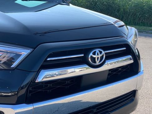 Used 2024 Toyota 4Runner Limited AWD/4WD image 28