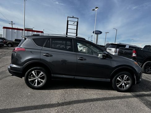 Used 2018 Toyota RAV4 XLE w/ Plus Extra Value Package AWD/4WD image 6