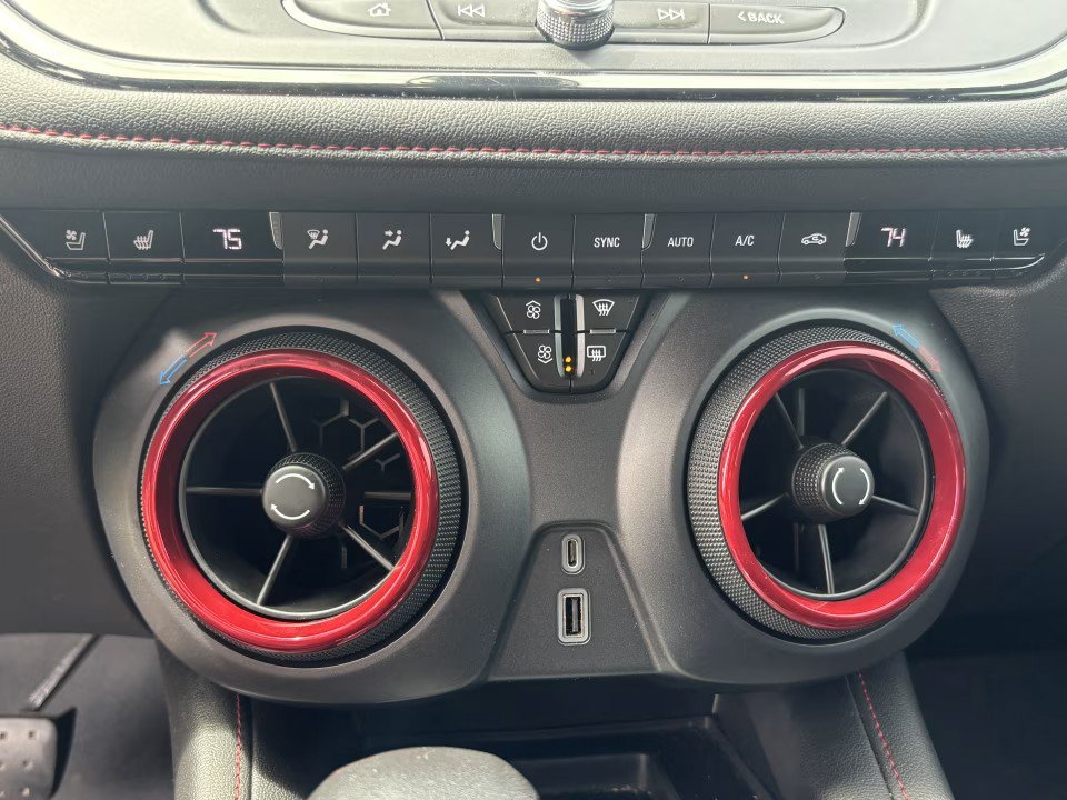Used 2020 Chevrolet Blazer RS FWD image 22