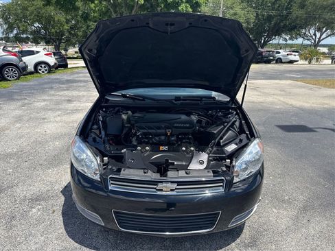 Used 2011 Chevrolet Impala LT w/ Luxury Edition Package FWD image 11