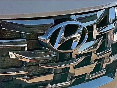 Used 2023 Hyundai Santa Cruz Limited image 29