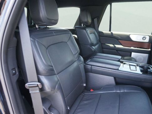 Used 2023 Lincoln Navigator Reserve AWD/4WD image 19