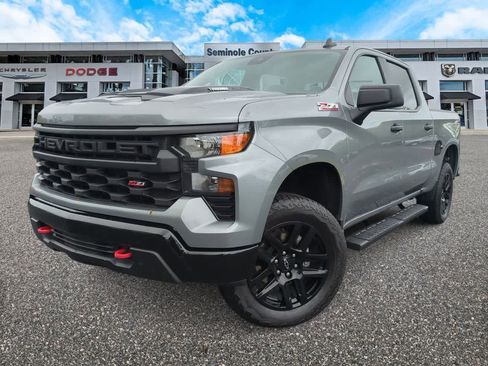 Used 2025 Chevrolet Silverado 1500 Custom Trail Boss AWD/4WD image 1