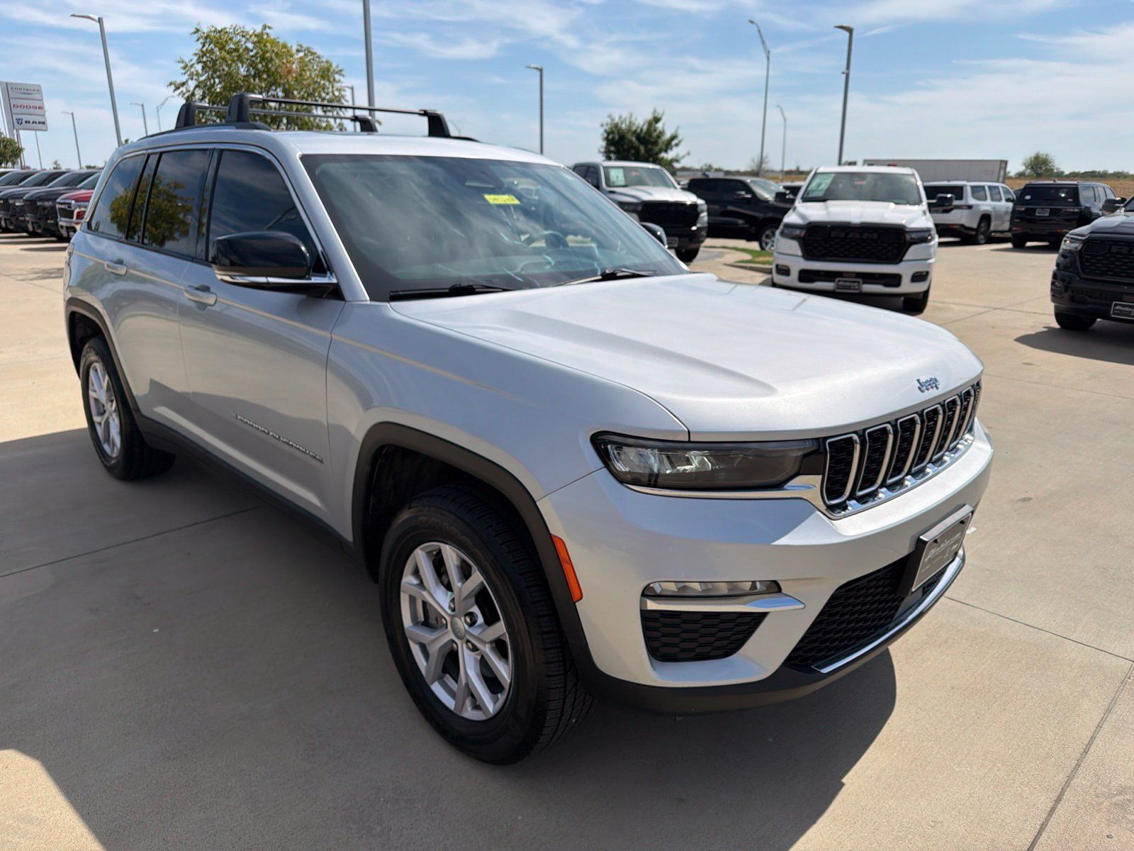 Used 2022 Jeep Grand Cherokee Limited RWD image 7