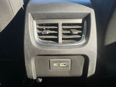 Used 2020 Chevrolet Blazer LT image 21