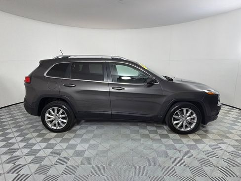 Used 2015 Jeep Cherokee Limited w/ Luxury Group FWD image 4