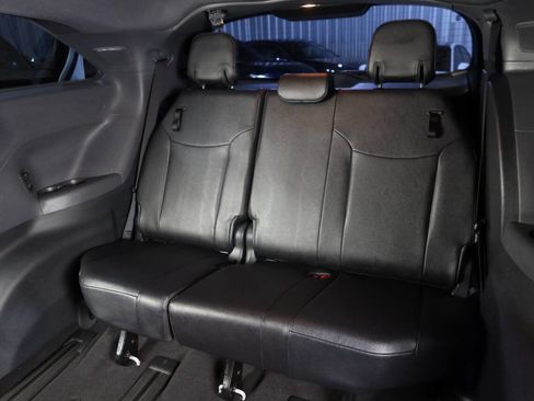 Used 2023 Toyota Sienna XSE image 16