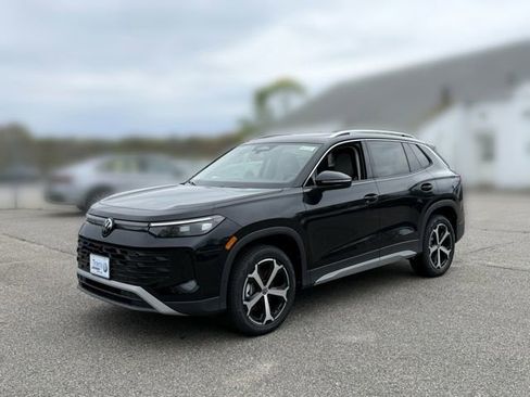 New 2026 Volkswagen Tiguan SE AWD/4WD image 3