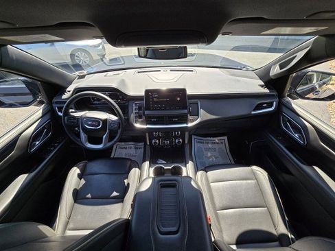 Used 2024 GMC Yukon SLT image 15