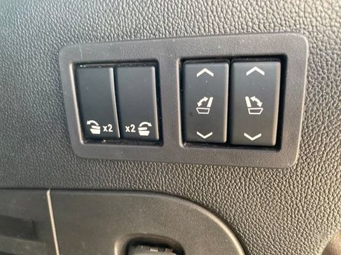 Used 2019 GMC Yukon XL SLT AWD/4WD image 34