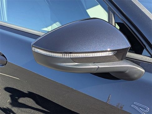 New 2026 Volkswagen Tiguan SE R-Line image 11