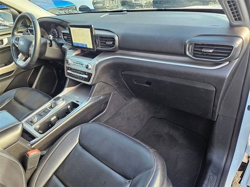 Used 2021 Ford Explorer XLT w/ Equipment Group 202A image 20