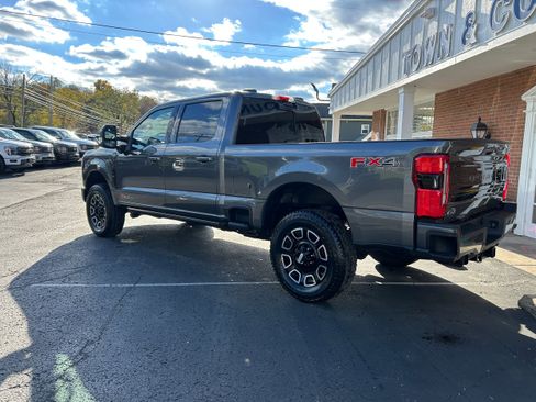 New 2026 Ford F350 Platinum w/ FX4 Off-Road Package image 8