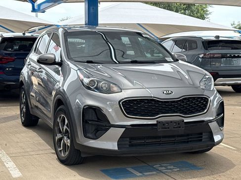 Used 2020 Kia Sportage LX w/ LX Popular Package FWD image 3