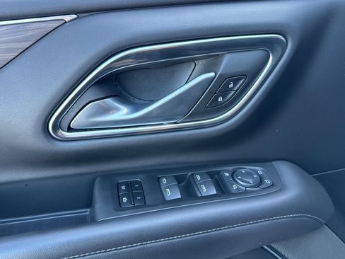 Used 2022 Chevrolet Tahoe LT w/ Luxury Package image 12