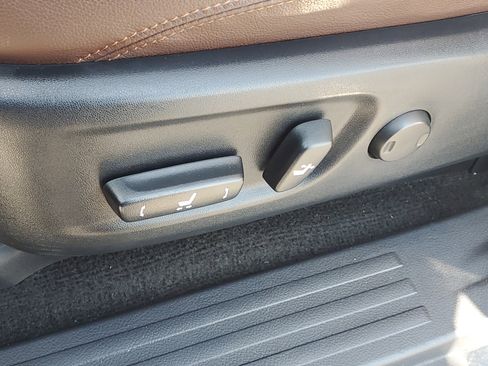 Certified 2020 Toyota 4Runner Limited AWD/4WD image 19