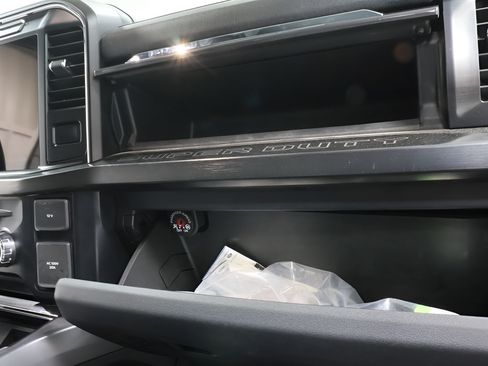 Used 2023 Ford F250 Lariat AWD/4WD image 32