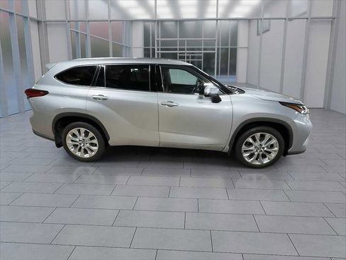 Certified 2020 Toyota Highlander Limited image 9