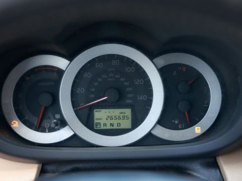 Used 2010 Toyota RAV4 Limited image 29