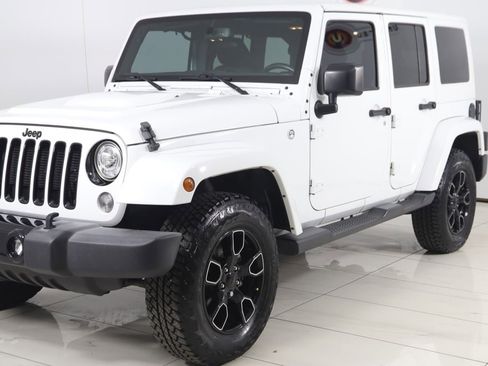 Used 2017 Jeep Wrangler Unlimited Sahara AWD/4WD image 46