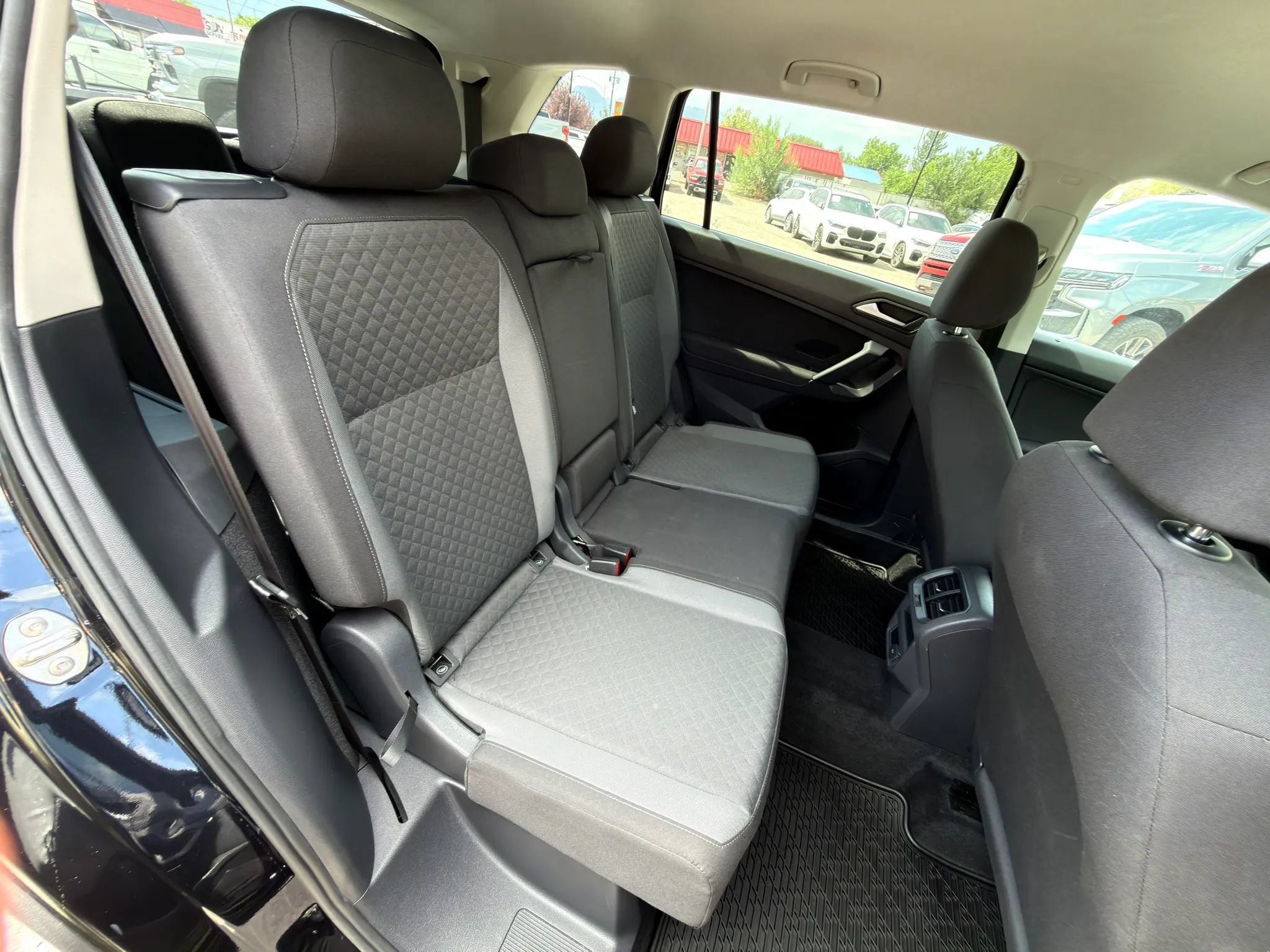 Used 2019 Volkswagen Tiguan S w/ Driver Assistance Package FWD image 11