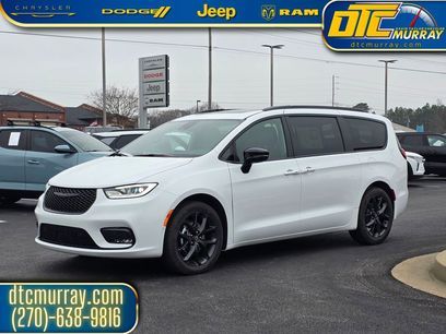 New 2026 Chrysler Pacifica Limited