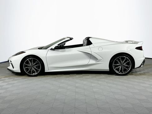 Used 2024 Chevrolet Corvette Stingray Premium Conv w/ Z51 Performance Package RWD image 8