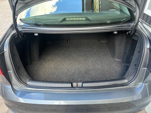 Used 2017 Volkswagen Jetta S image 9