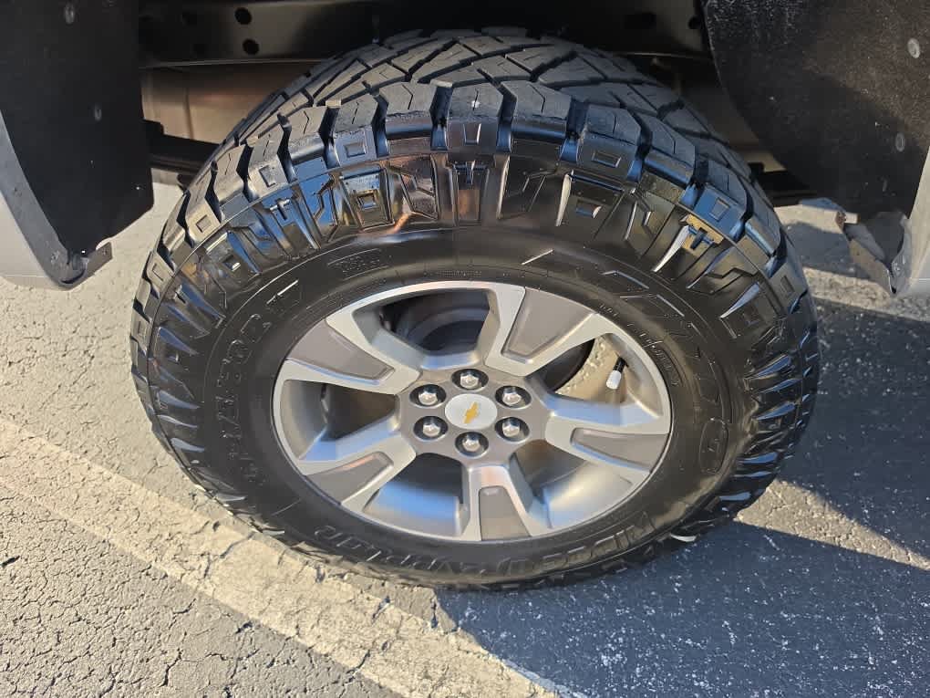 Used 2019 Chevrolet Colorado Z71 RWD image 16