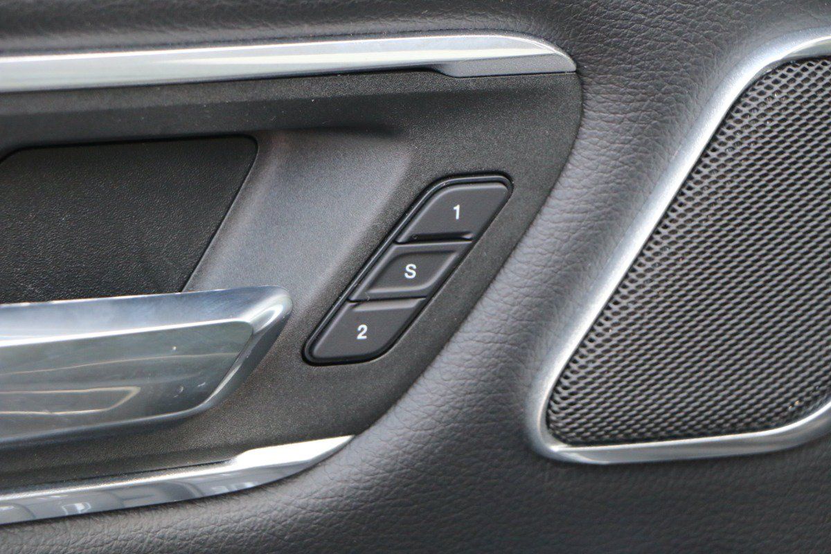 Used 2022 RAM 1500 Laramie AWD/4WD image 18