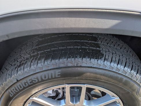 Certified 2025 GMC Acadia Elevation image 13